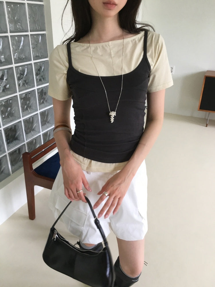 細帶削肩壓線細節背心