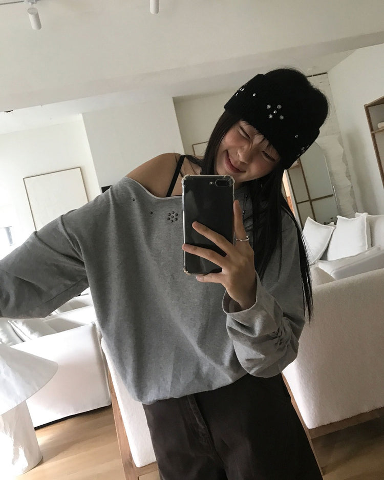 美肩不修邊鉚釘細節上衣