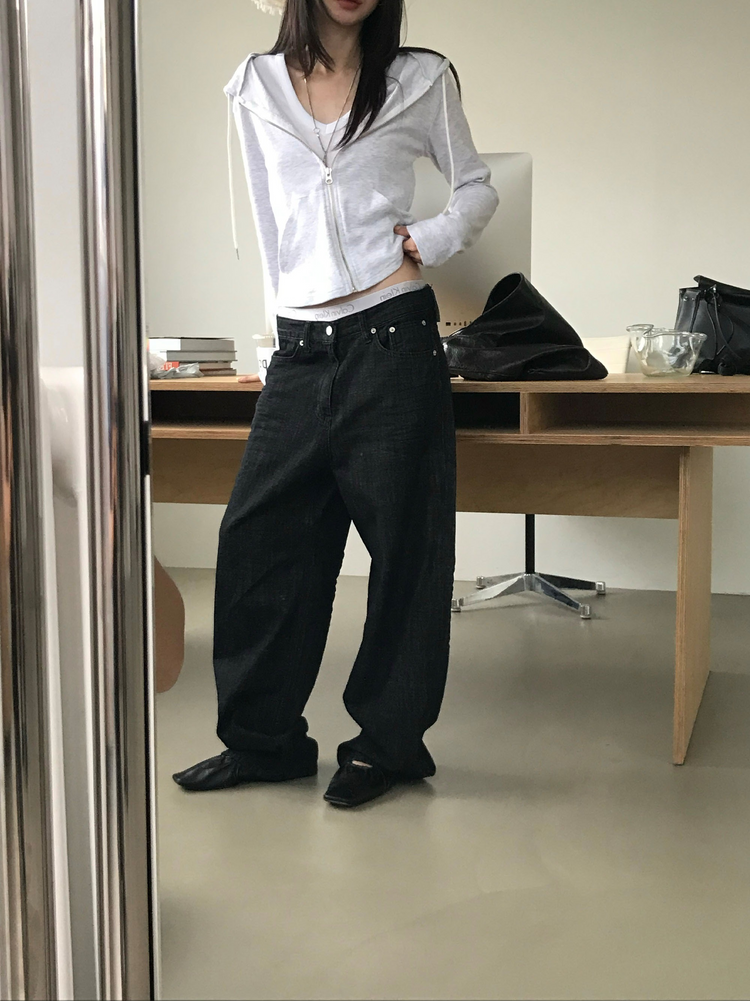 輕薄弧下擺連帽修身外套