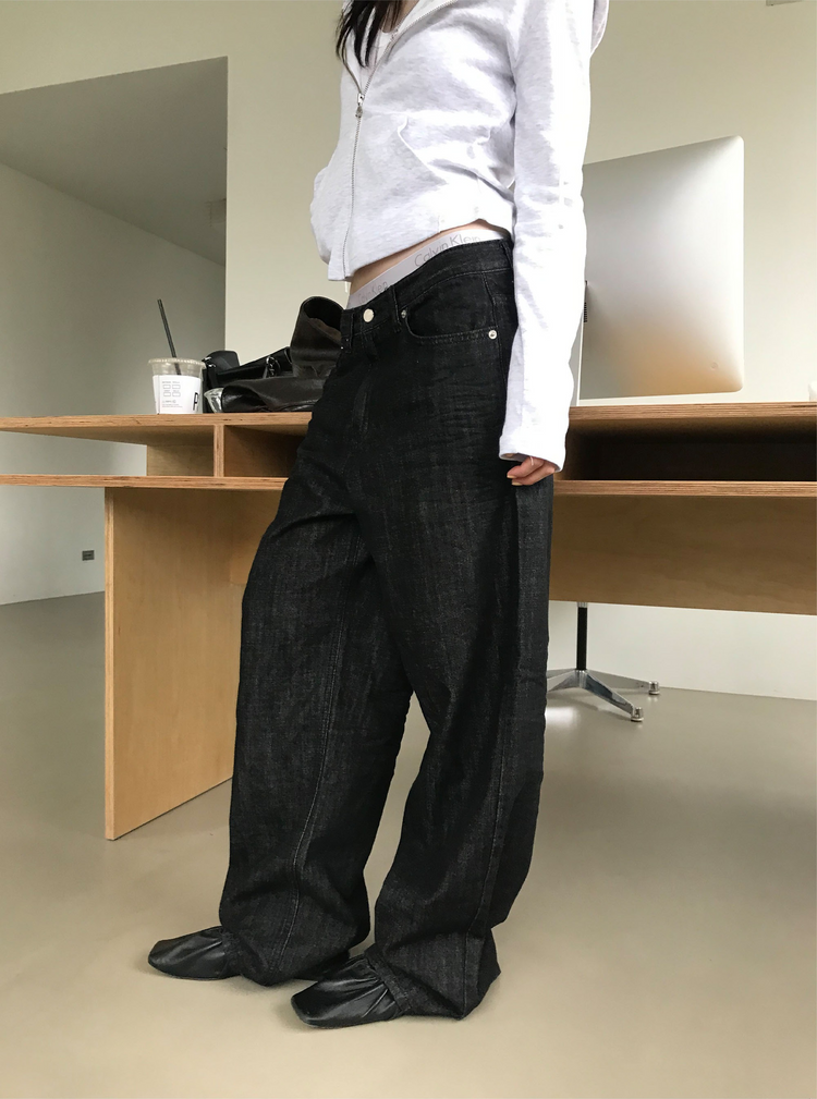 輕薄弧下擺連帽修身外套