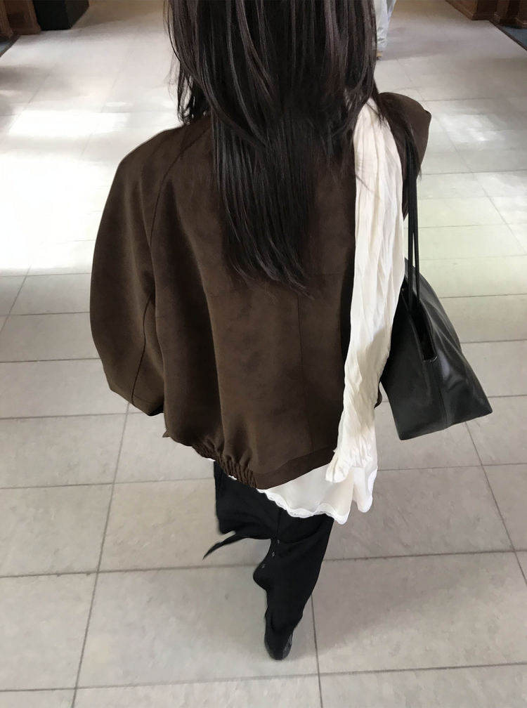 後開叉扣鈕抽繩及踝裙