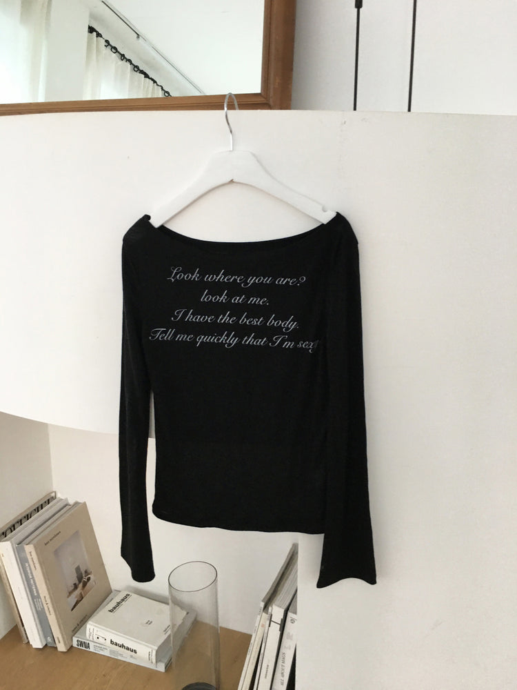 微透美鎖骨字母印花上衣