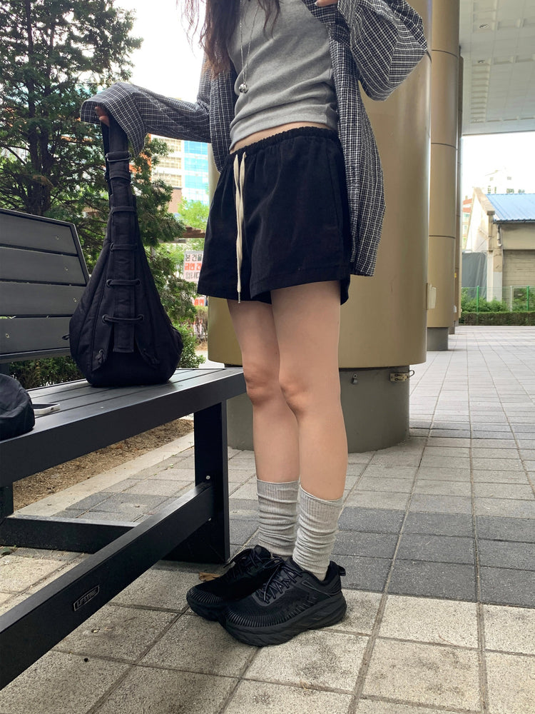 低腰標籤細節短褲