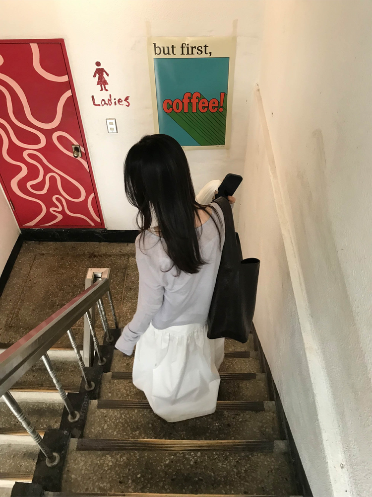 蕾絲百褶細節綁帶背心