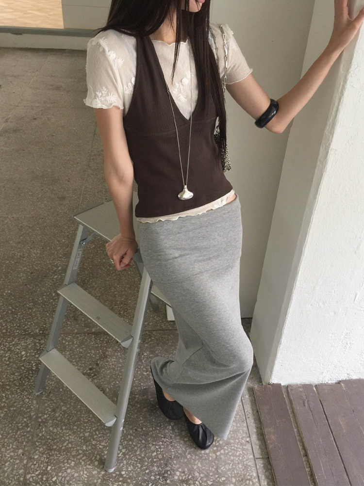 掛脖深V修腰上衣