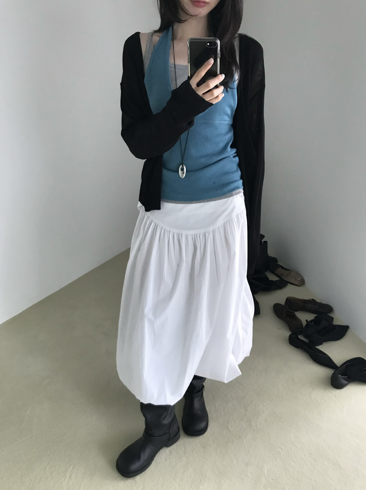 側扣弧壓線細節花苞裙