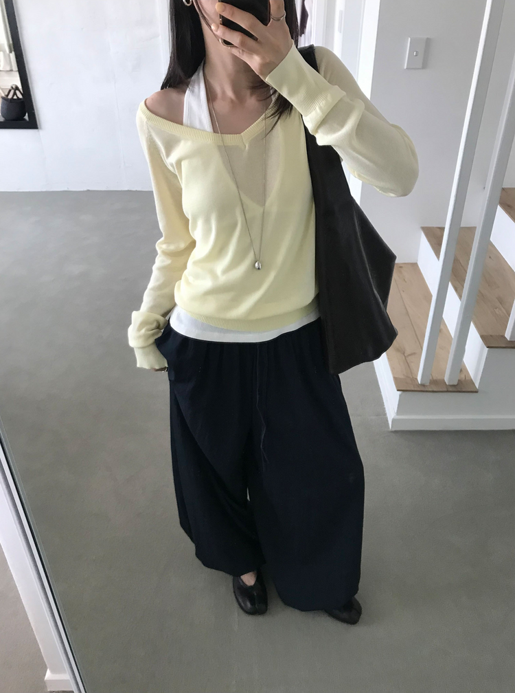 美色透膚V領針織上衣