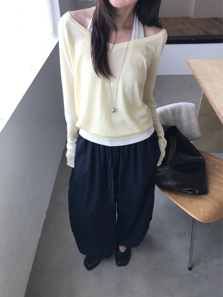 美色透膚V領針織上衣