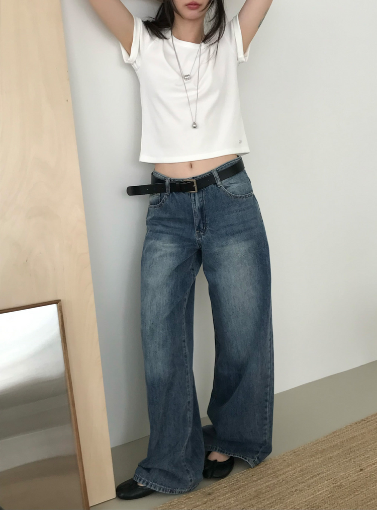 美色鉚釘細節牛仔褲