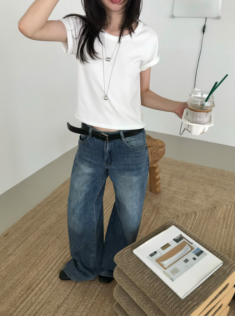 美色鉚釘細節牛仔褲