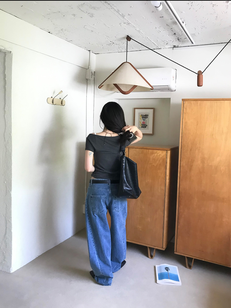 U領暗扣修身細節上衣