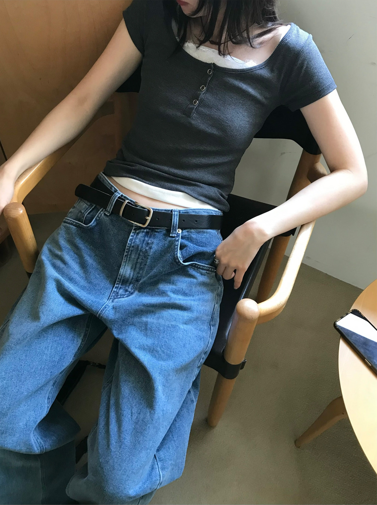 U領暗扣修身細節上衣