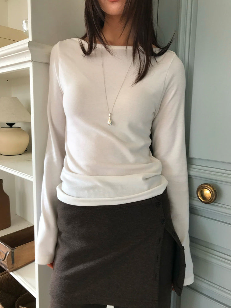 美色船領細節上衣