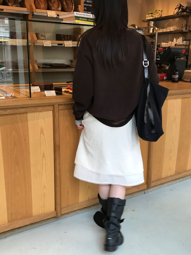 船領弧下擺修腰上衣