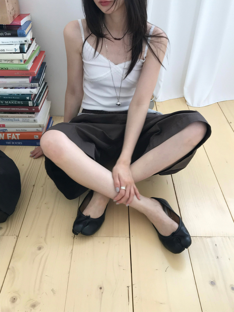 美色蕾絲邊交疊背心