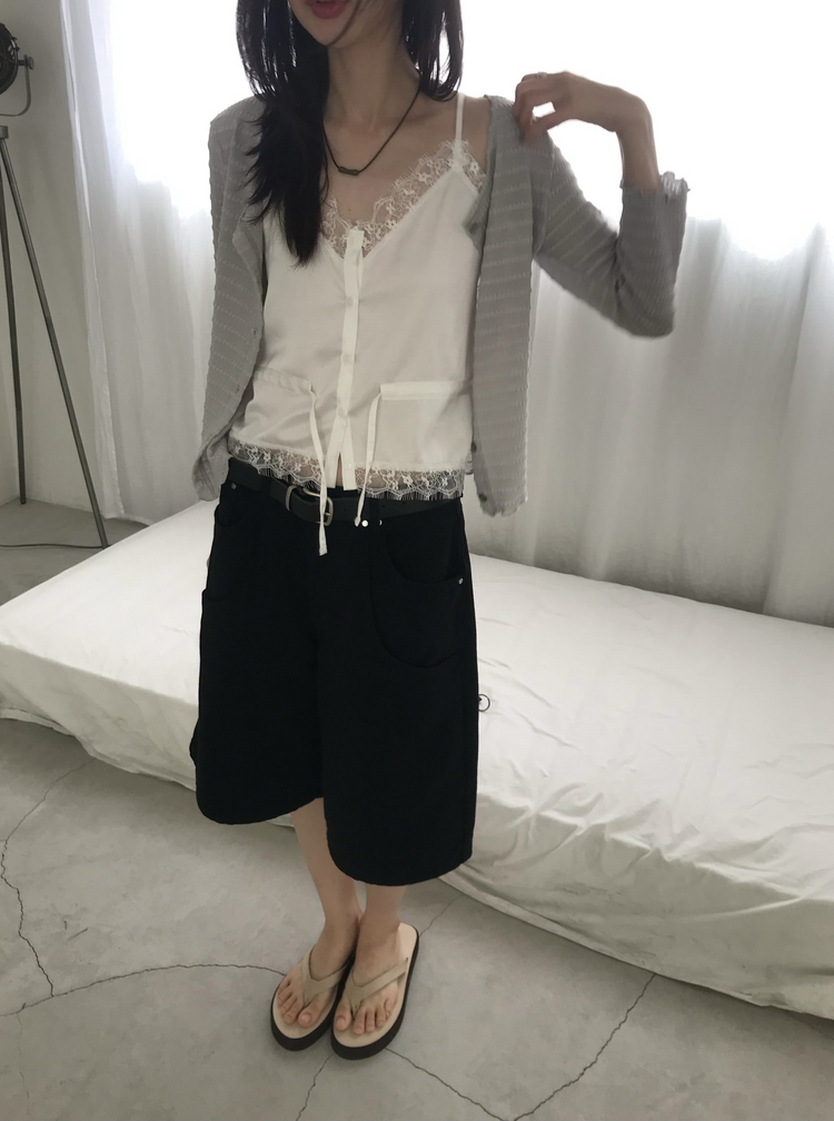 霧光澤蕾絲邊細節修腰上衣