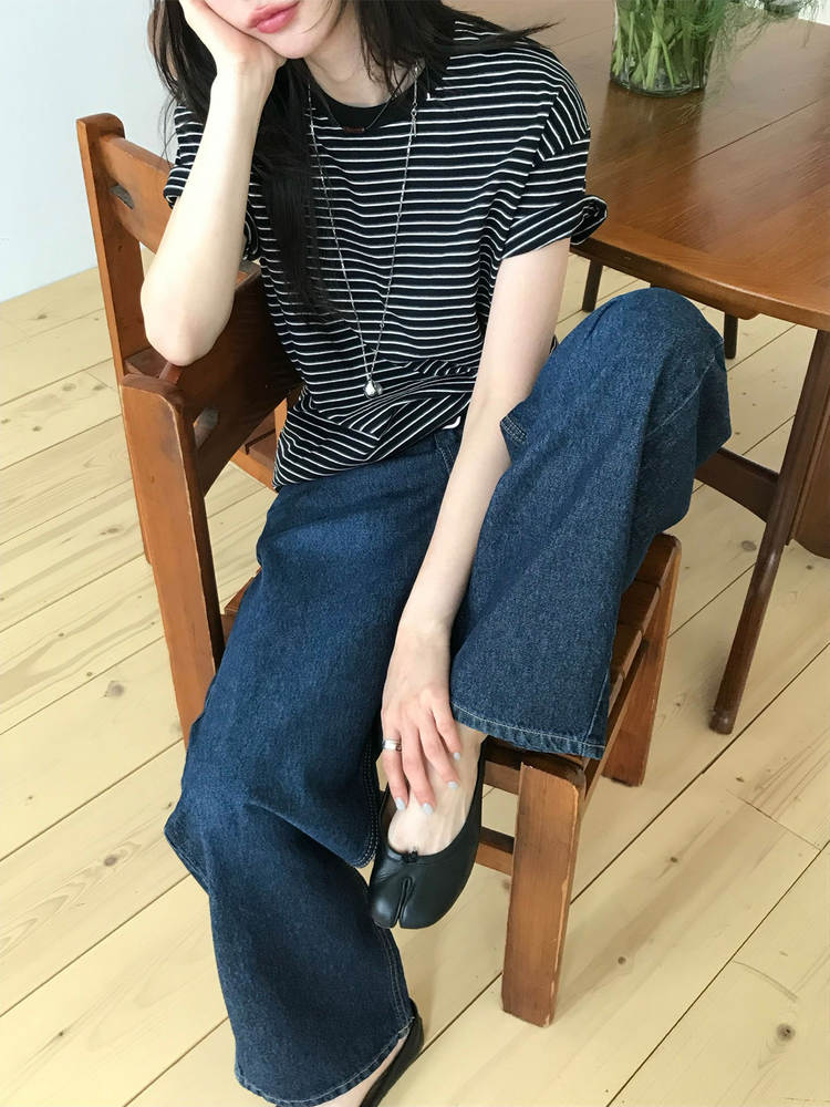 微鬆條紋撞色細節上衣
