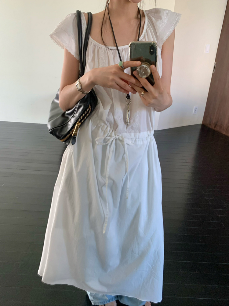 蕾絲邊細節修腰連身裙