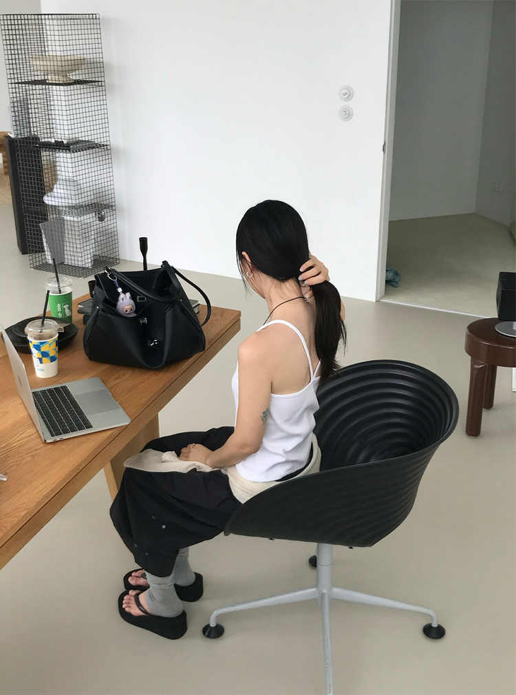 美背V領細帶修身背心