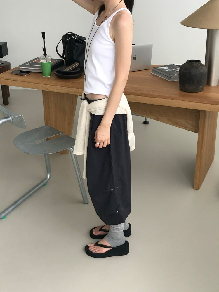 美背V領細帶修身背心