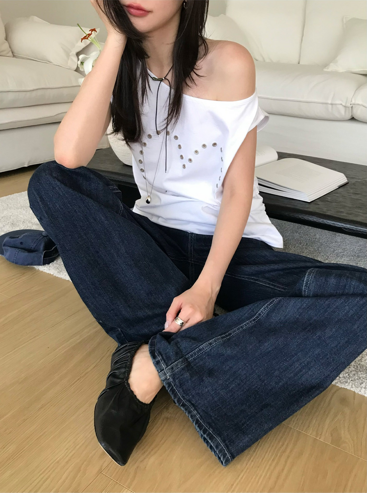 美肩愛心鉚釘抓皺細節上衣