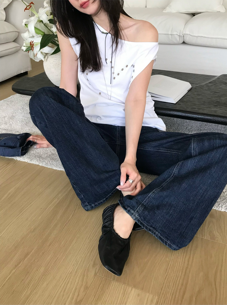 美肩愛心鉚釘抓皺細節上衣