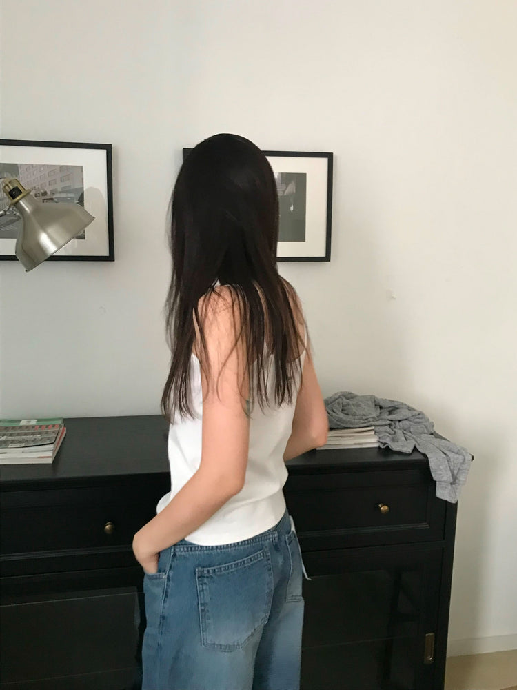 美色細帶鐵牌修身背心