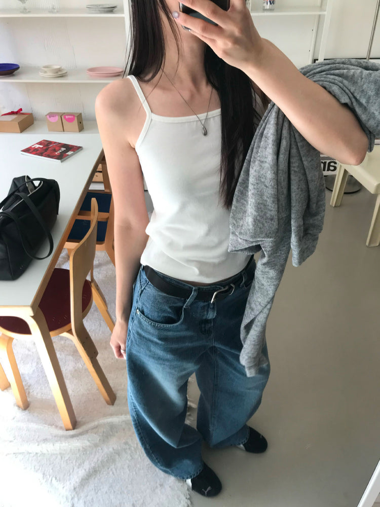 美色細帶鐵牌修身背心