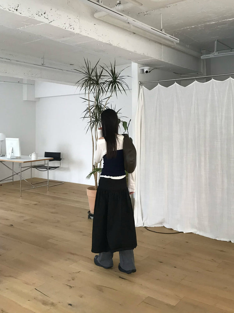 交疊蕾絲捲邊細節背心