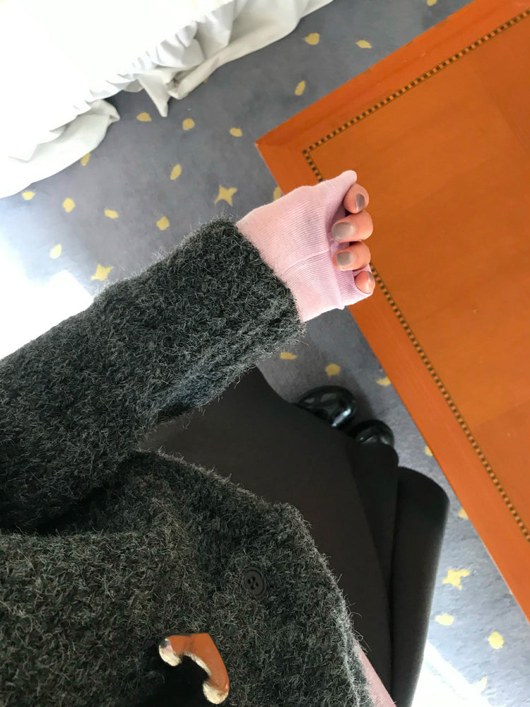 美色粗針排鈕針織外套