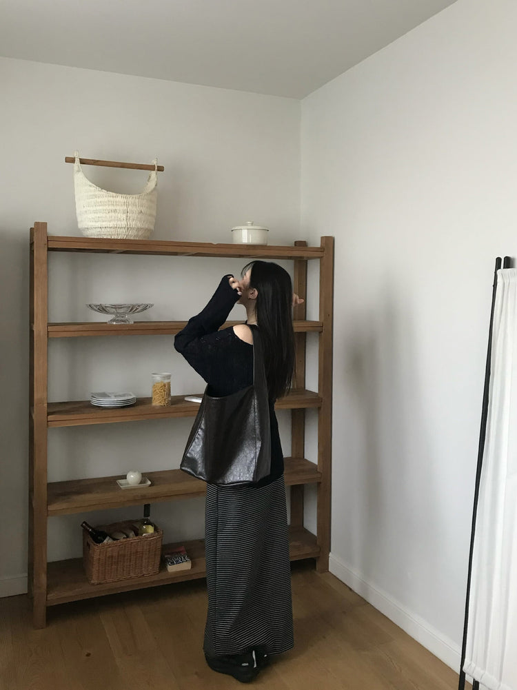 反折條紋抽繩細節及踝裙