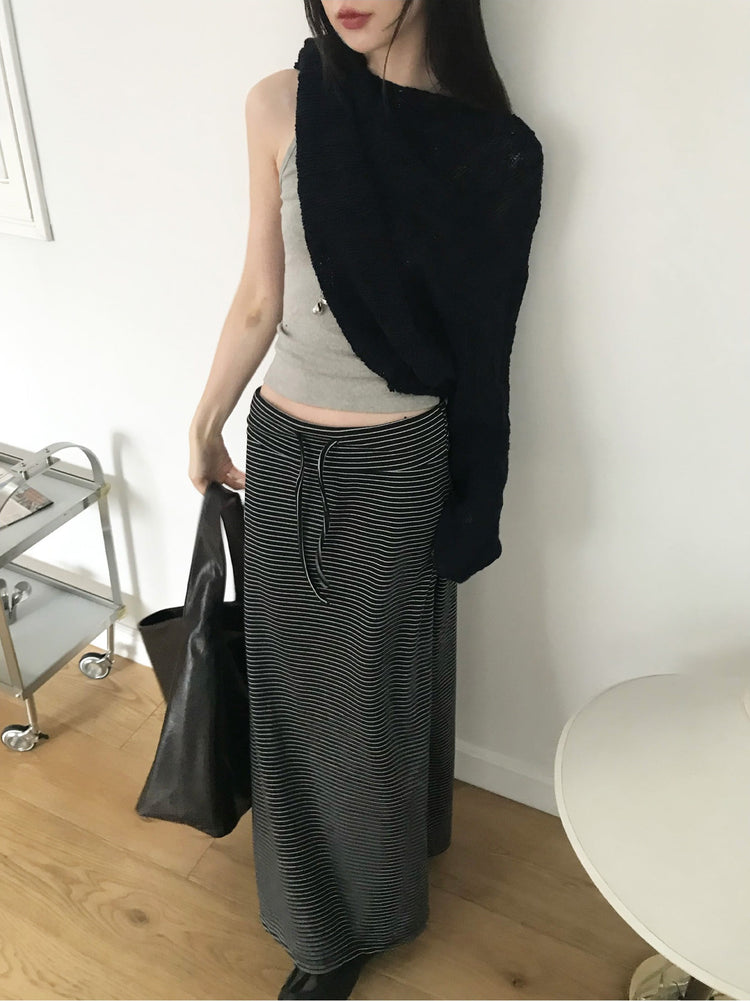 反折條紋抽繩細節及踝裙