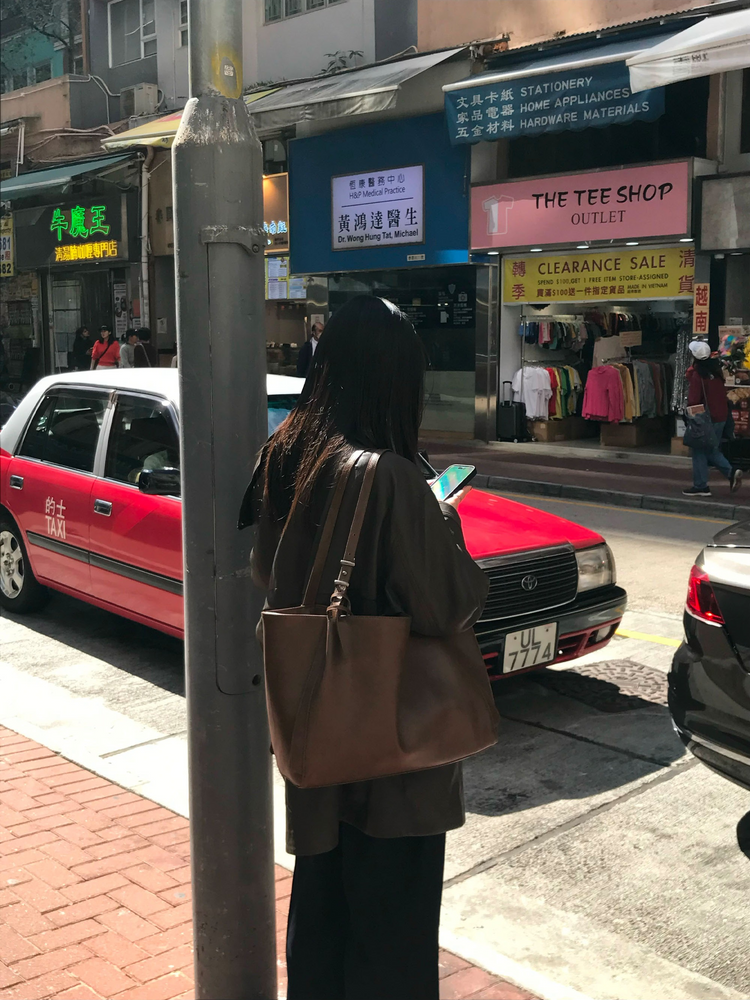 口袋細節直筒牛仔褲