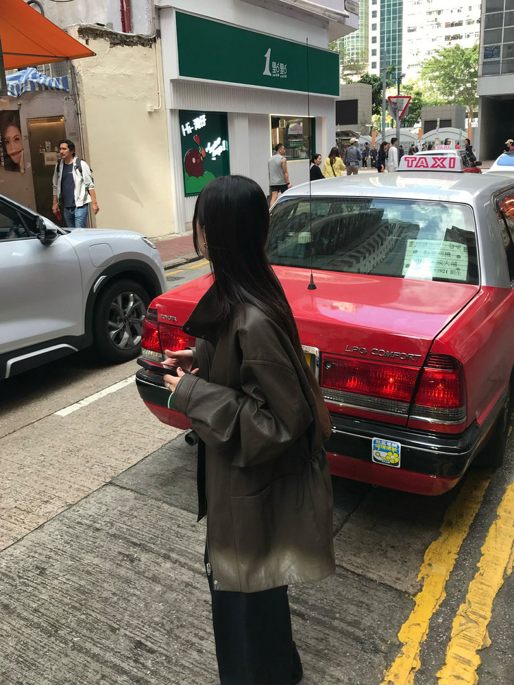 口袋細節直筒牛仔褲