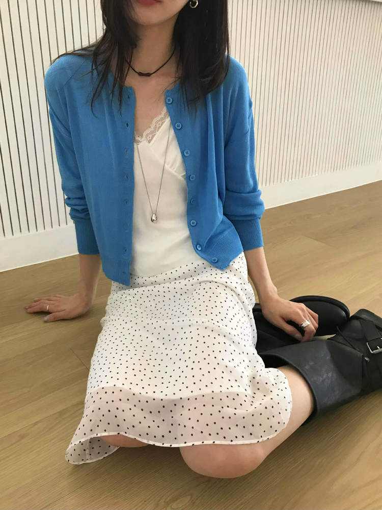 輕薄圓領排鈕針織外套