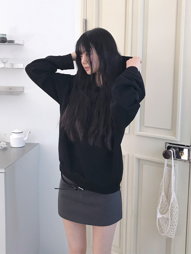 露肩連帽細節寬鬆上衣