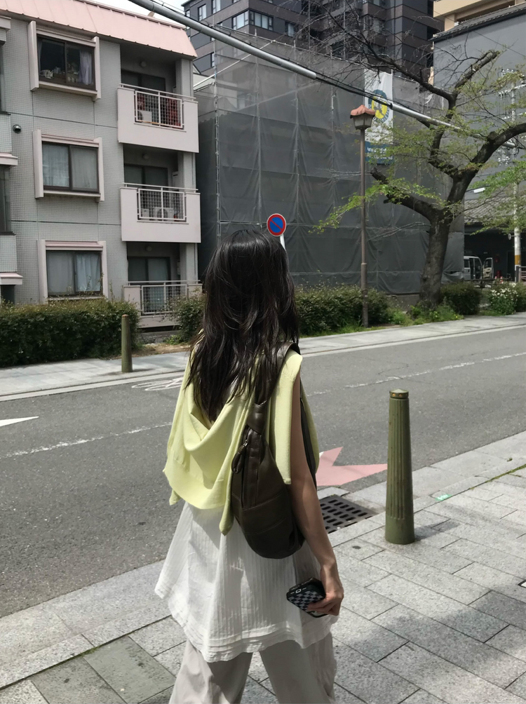 輕薄透膚美色針織外套