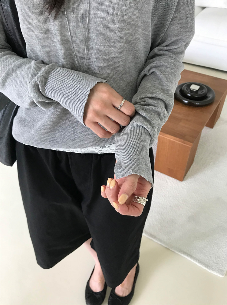 美色透膚V領針織上衣
