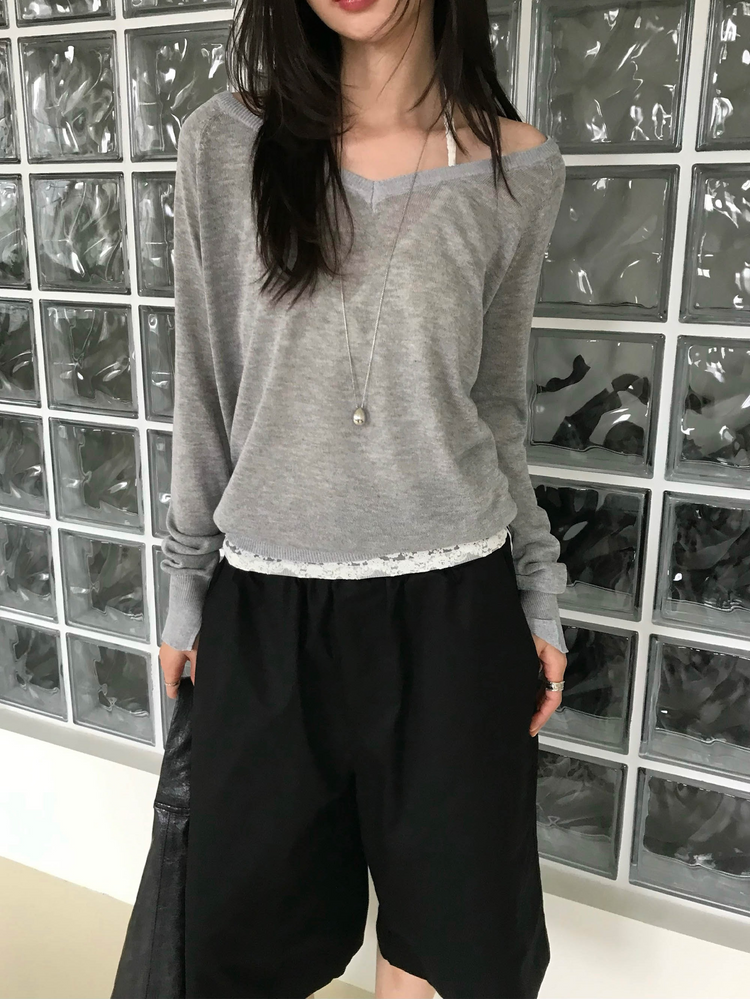 美色透膚V領針織上衣