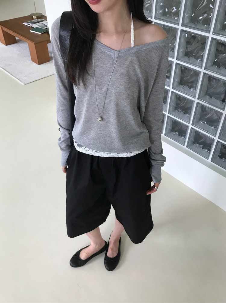 美色透膚V領針織上衣