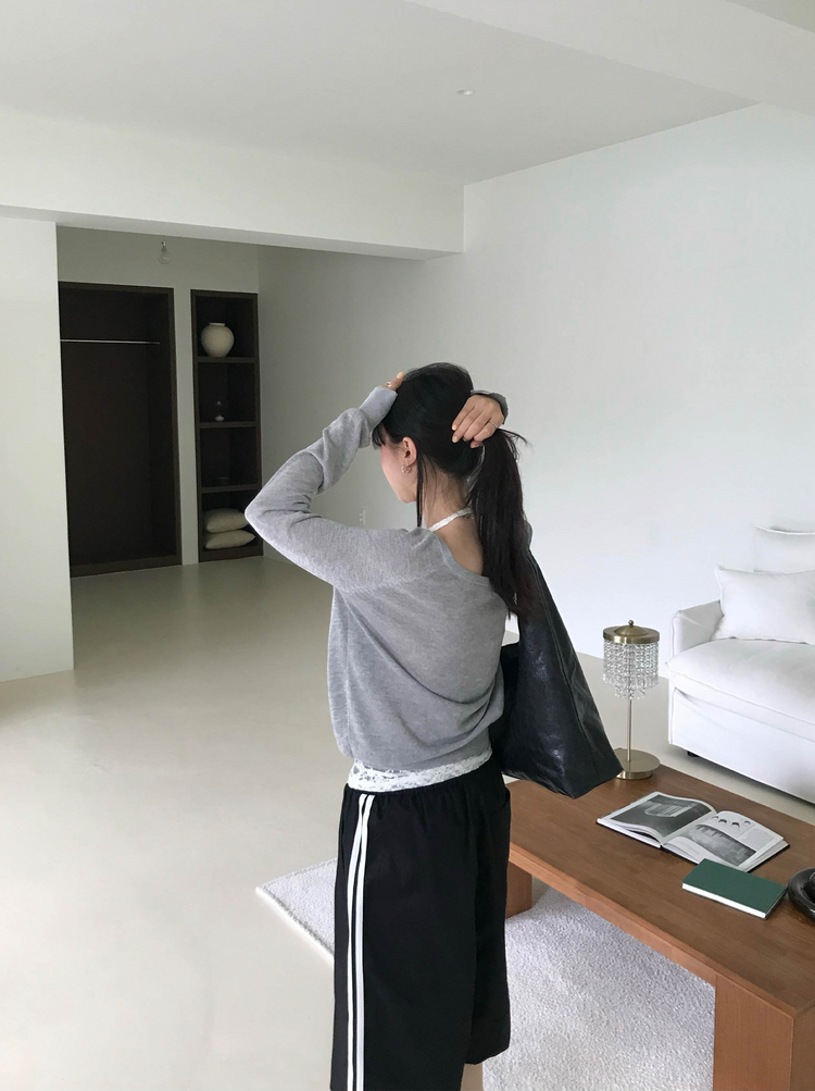 美色透膚V領針織上衣