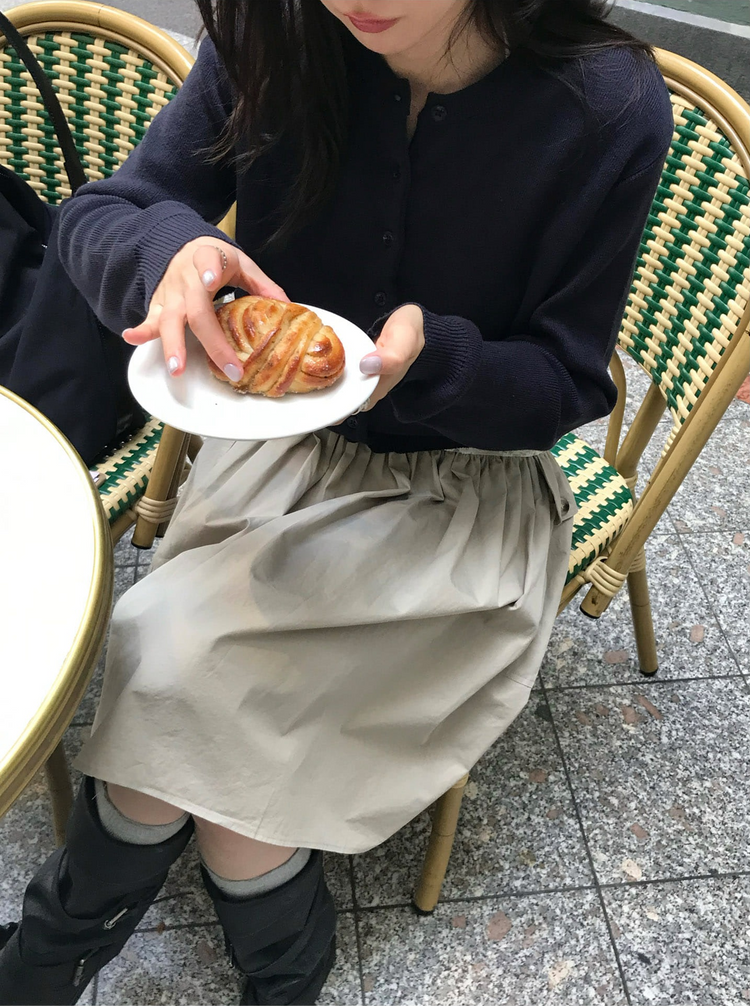 美色圓領排鈕針織外套