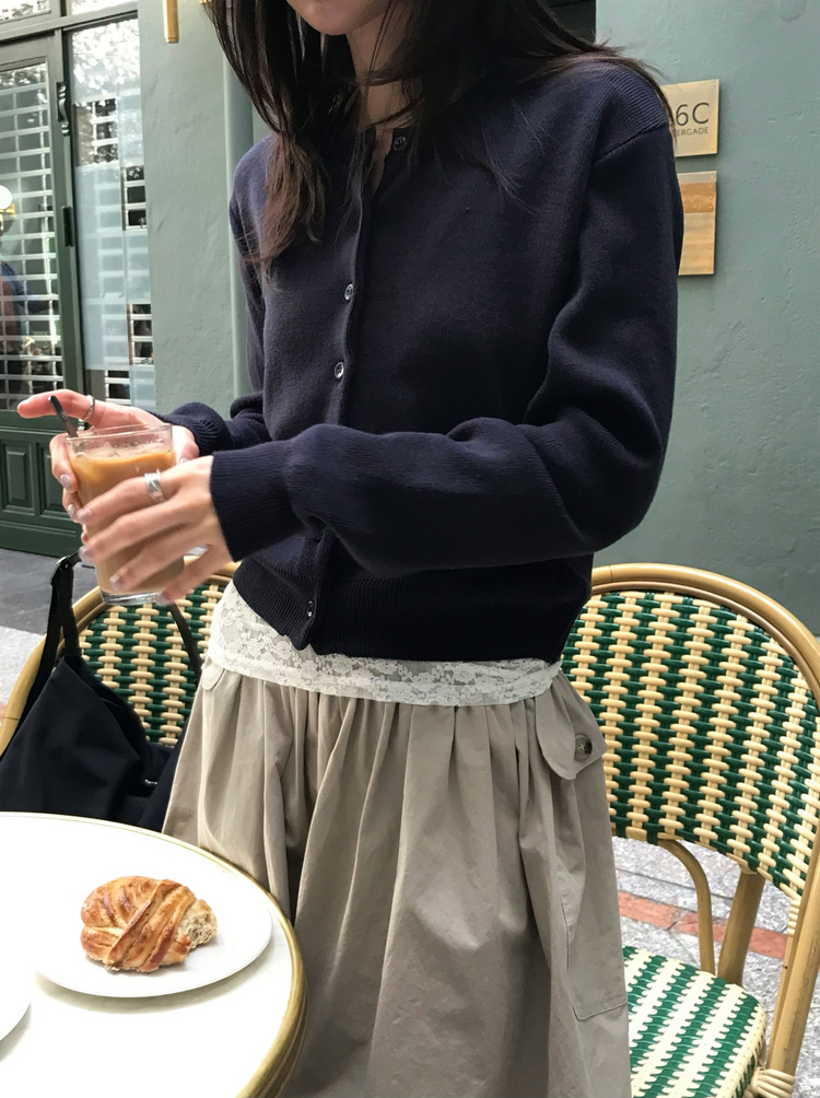 美色圓領排鈕針織外套