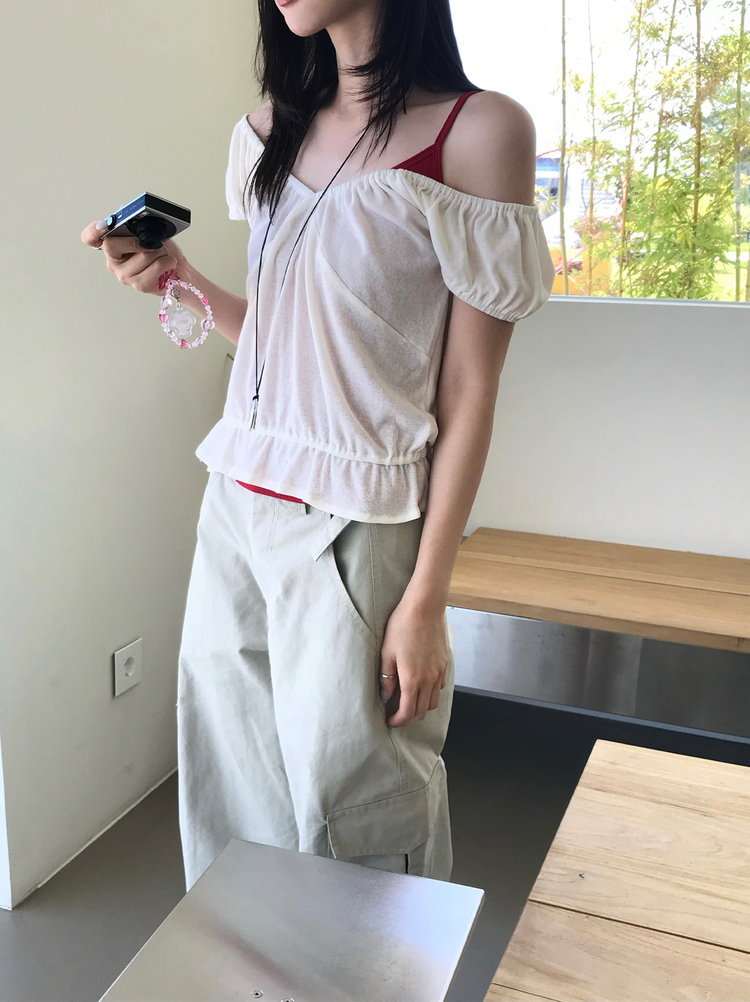 抓皺胸壓線細節修腰上衣