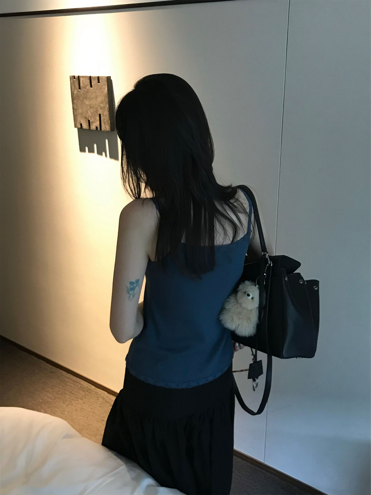 美色蕾絲邊細節背心