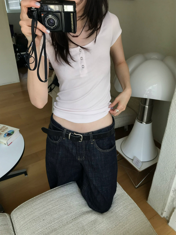U領暗扣修身細節上衣