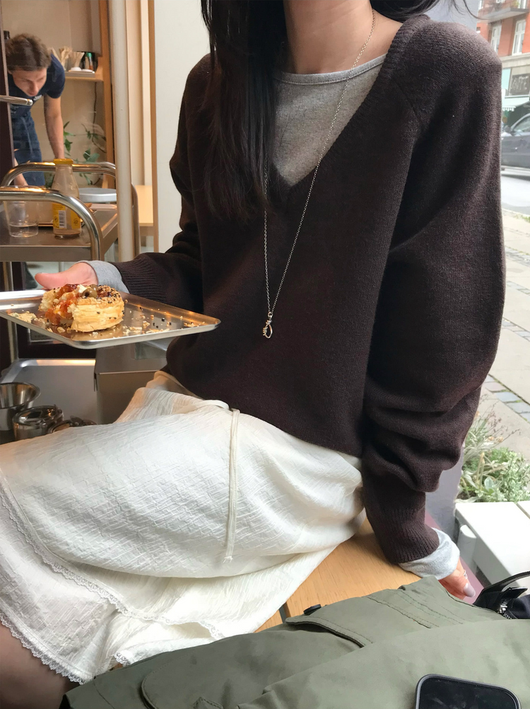 船領弧下擺修腰上衣
