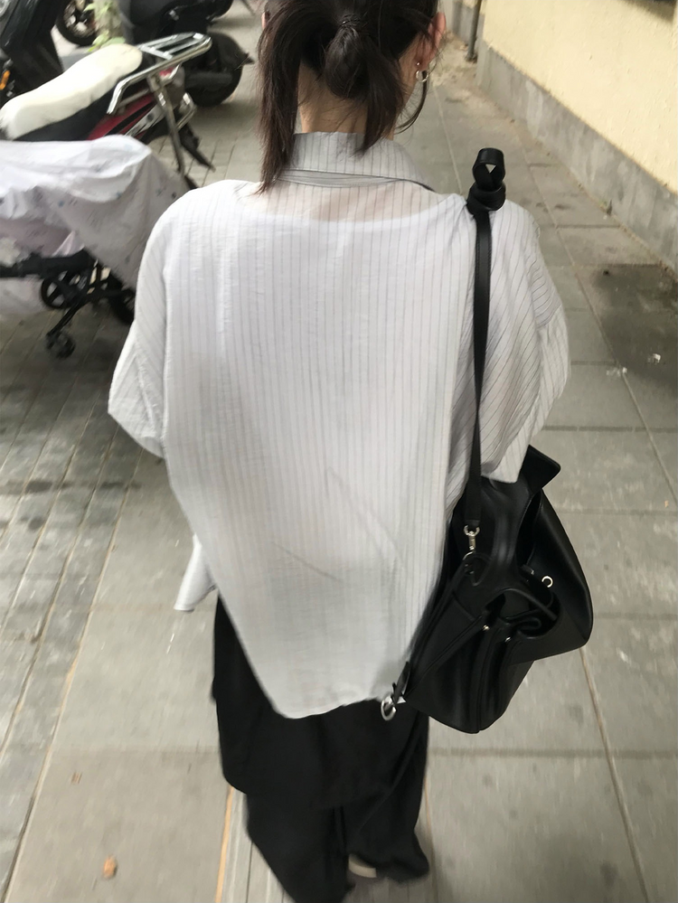 霧光澤排鈕細節裙褲