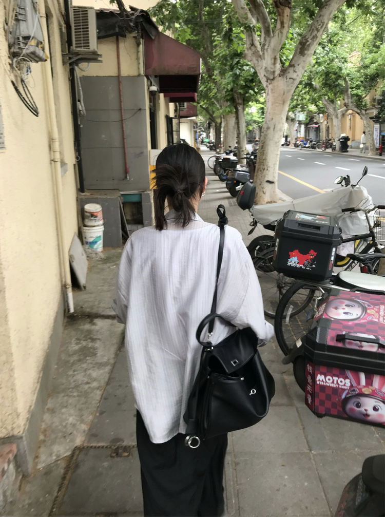 霧光澤排鈕細節裙褲