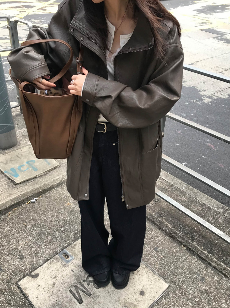 蕾絲邊胸線細節上衣